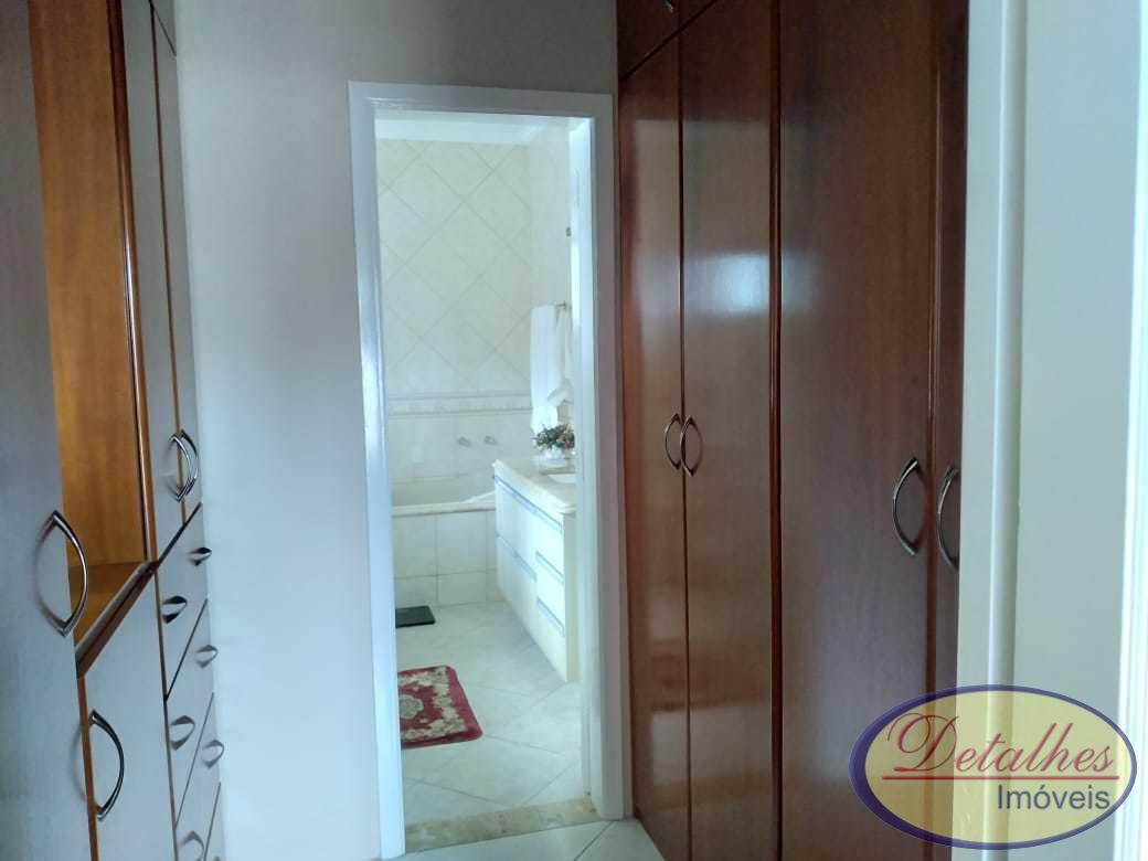 Casa à venda com 4 quartos, 250m² - Foto 10