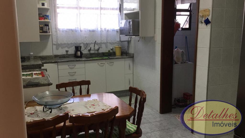 Apartamento à venda com 4 quartos, 180m² - Foto 8