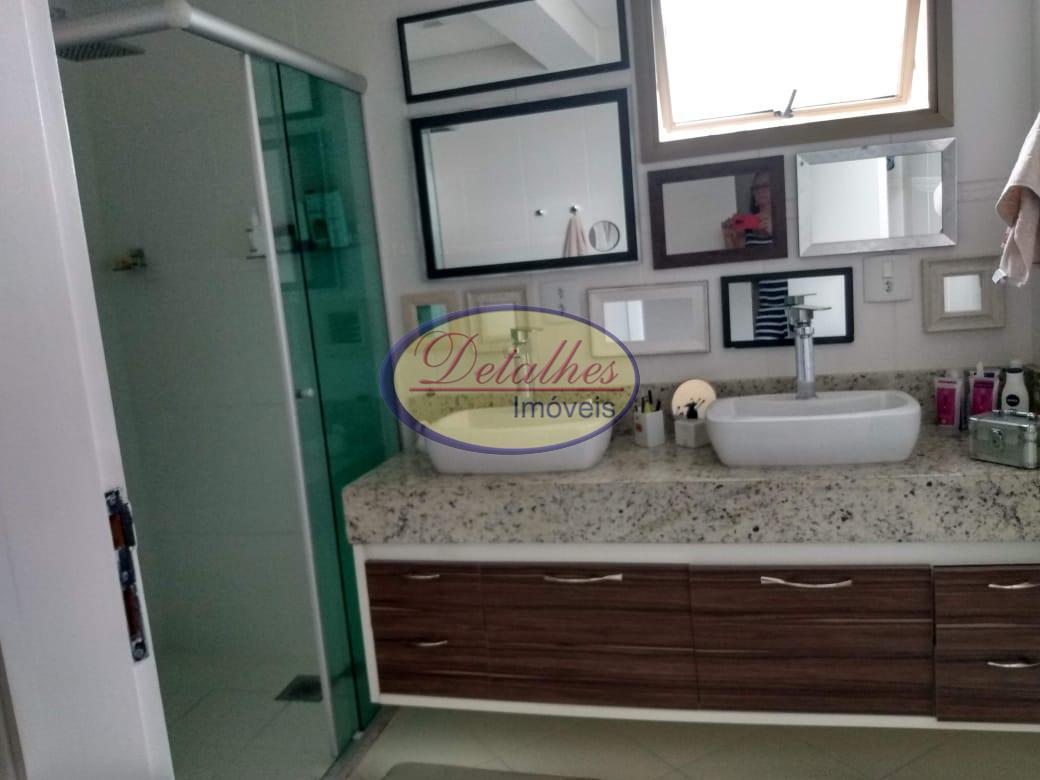 Apartamento à venda com 3 quartos, 220m² - Foto 19