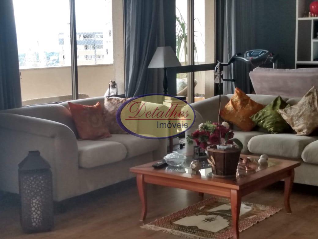 Apartamento à venda com 3 quartos, 220m² - Foto 4