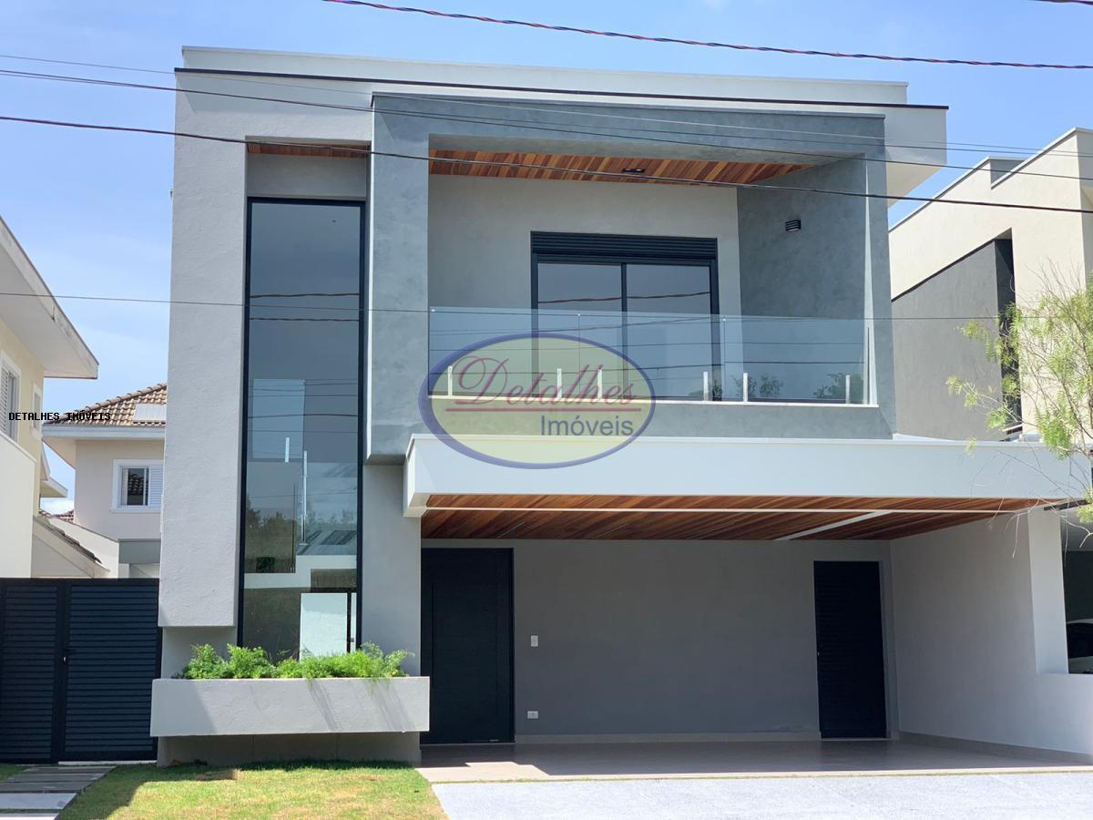 Sobrado à venda com 4 quartos, 270m² - Foto 1