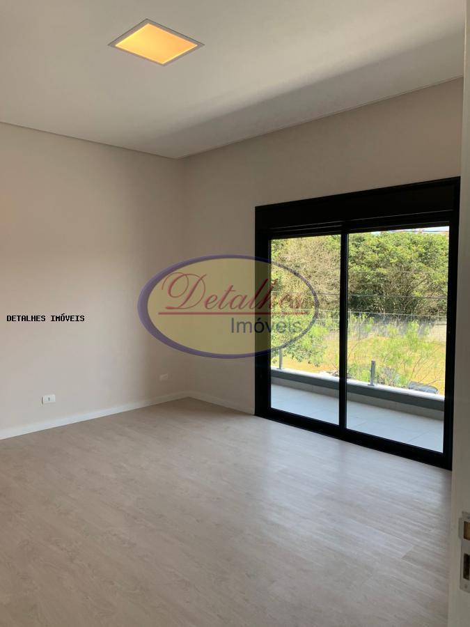 Sobrado à venda com 4 quartos, 270m² - Foto 4