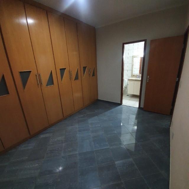 Apartamento à venda com 2 quartos, 65m² - Foto 3