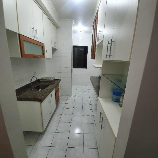 Apartamento à venda com 2 quartos, 65m² - Foto 8