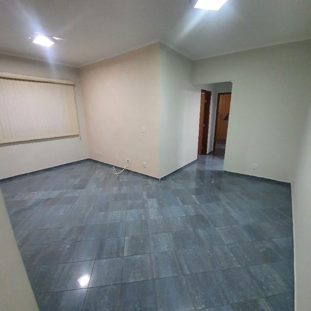 Apartamento à venda com 2 quartos, 65m² - Foto 1