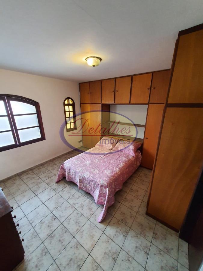 Casa à venda com 3 quartos, 228m² - Foto 12