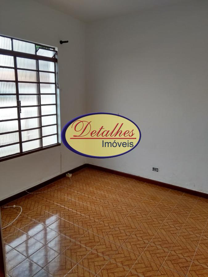 Casa à venda com 3 quartos, 160m² - Foto 2