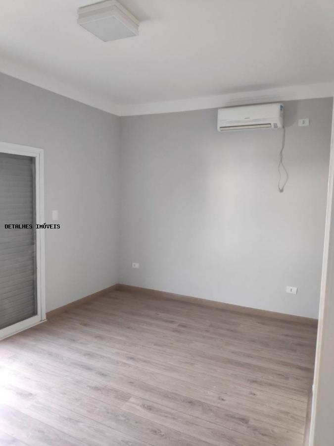 Casa à venda com 3 quartos, 300m² - Foto 48