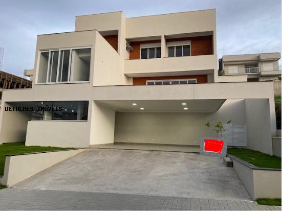 Casa à venda com 3 quartos, 450m² - Foto 1