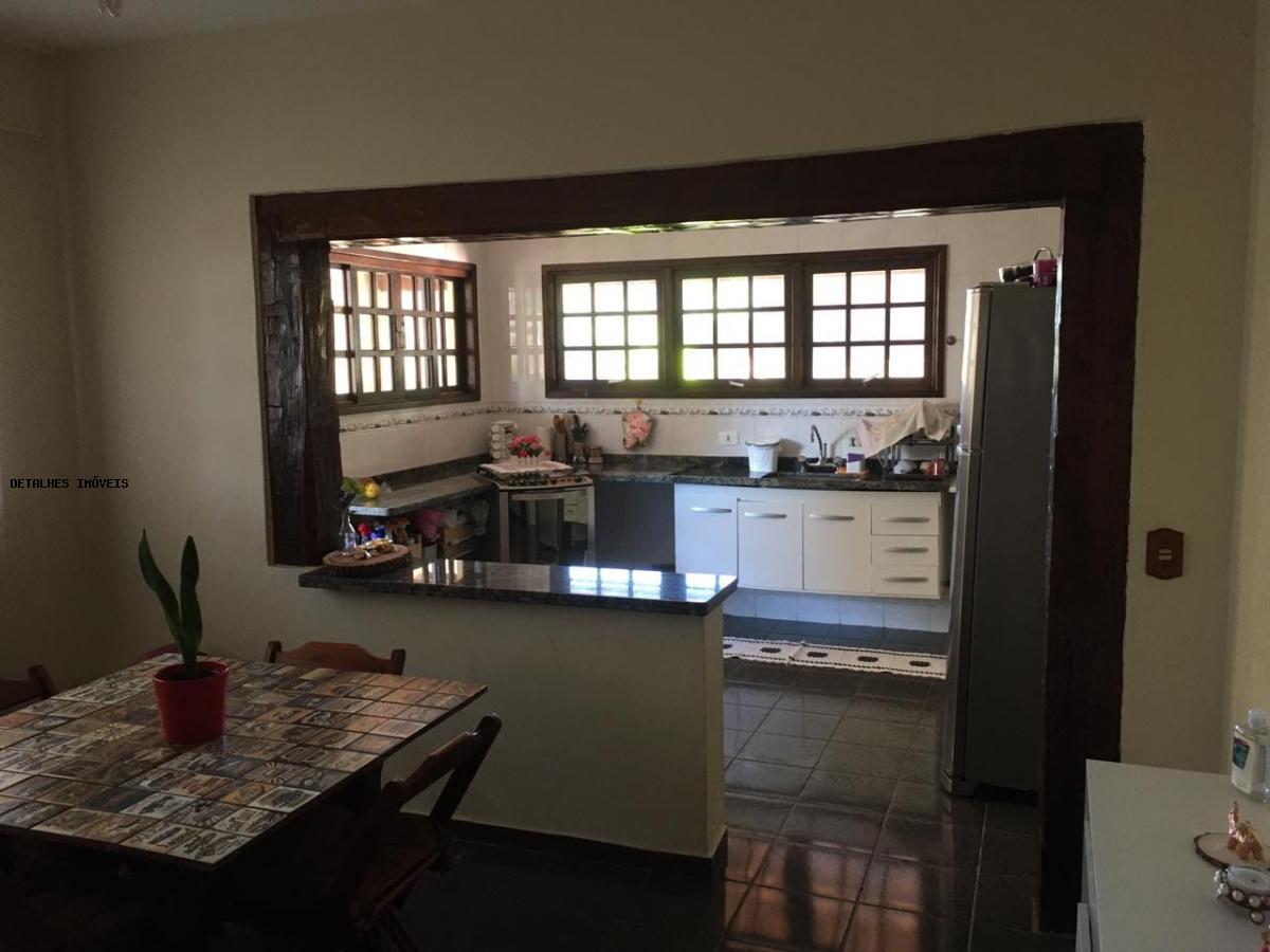 Casa à venda com 3 quartos, 261m² - Foto 6