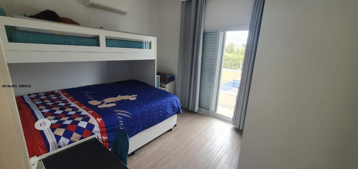 Casa à venda com 3 quartos, 210m² - Foto 12