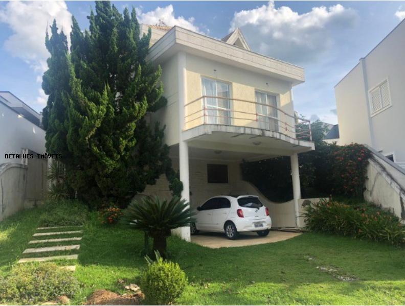 Casa à venda com 5 quartos, 339m² - Foto 1