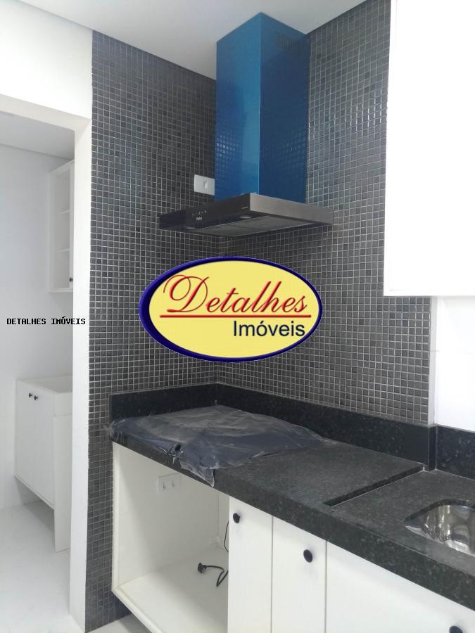 Apartamento à venda com 2 quartos, 74m² - Foto 11