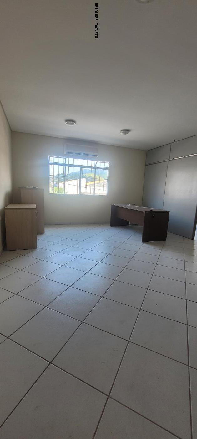 Depósito-Galpão-Armazém à venda com 1 quarto, 300m² - Foto 2