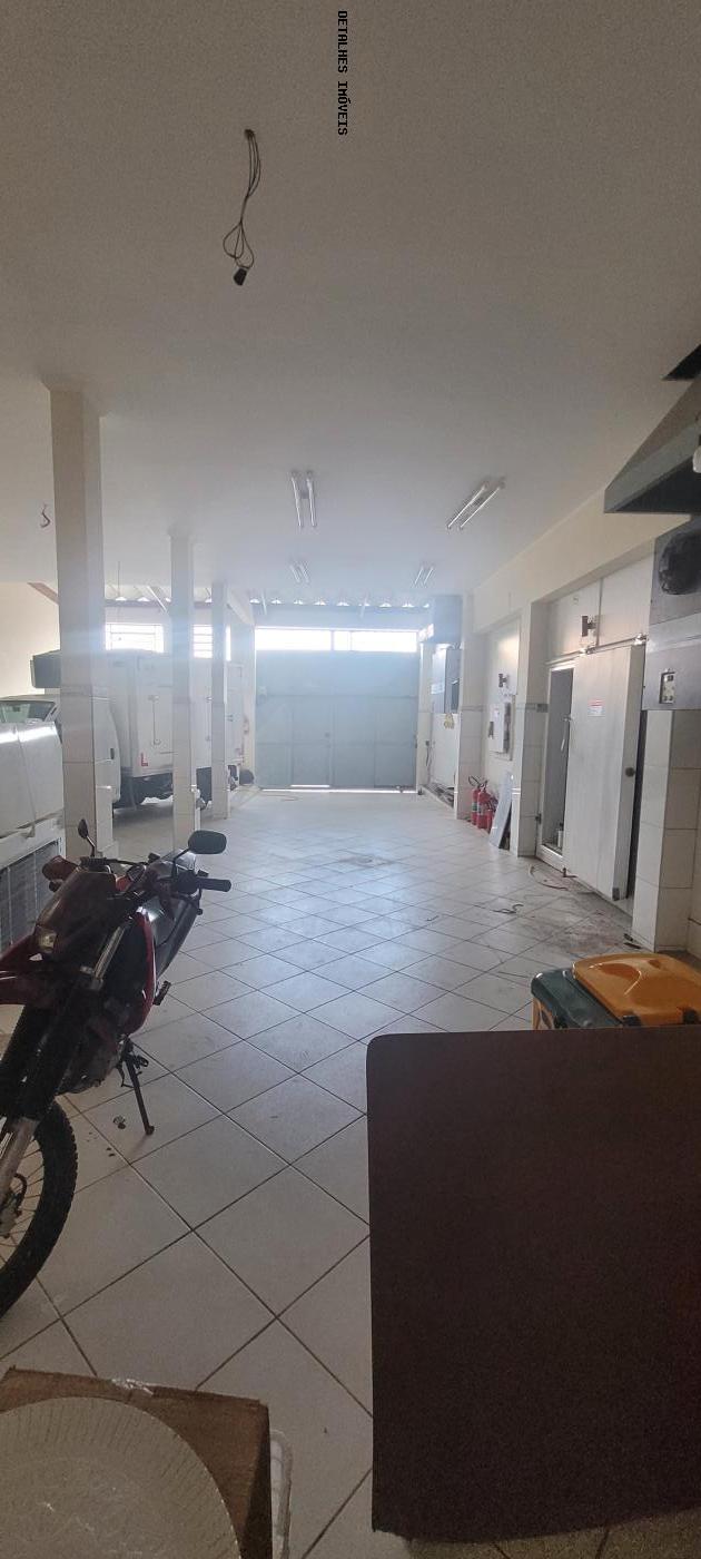 Depósito-Galpão-Armazém à venda com 1 quarto, 300m² - Foto 13