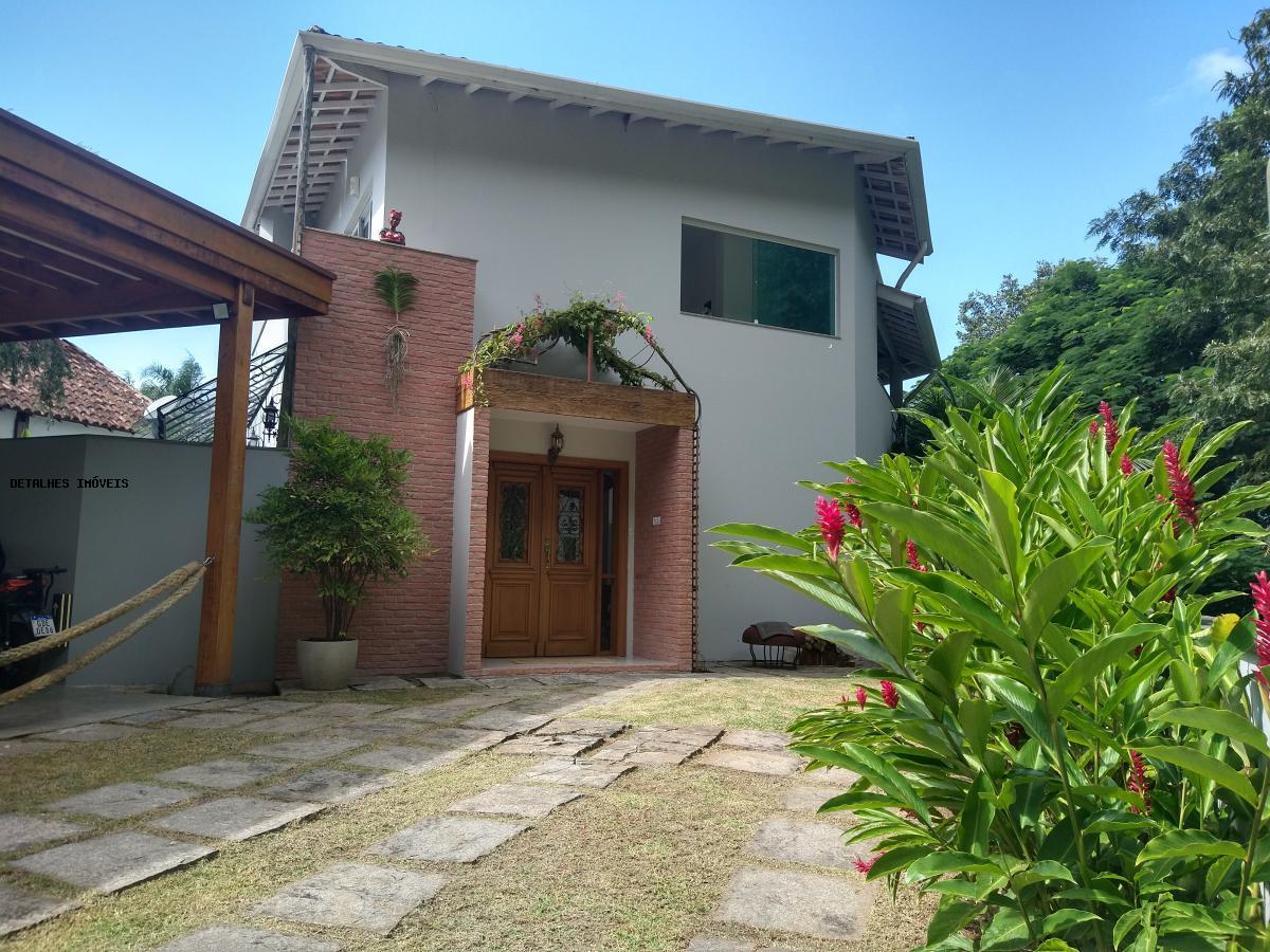 Casa à venda com 4 quartos, 418m² - Foto 2