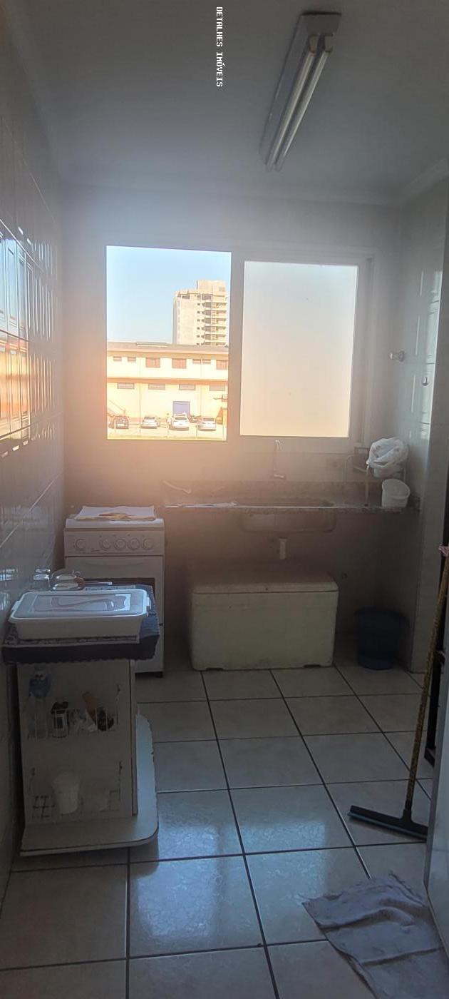 Apartamento à venda com 2 quartos, 72m² - Foto 5