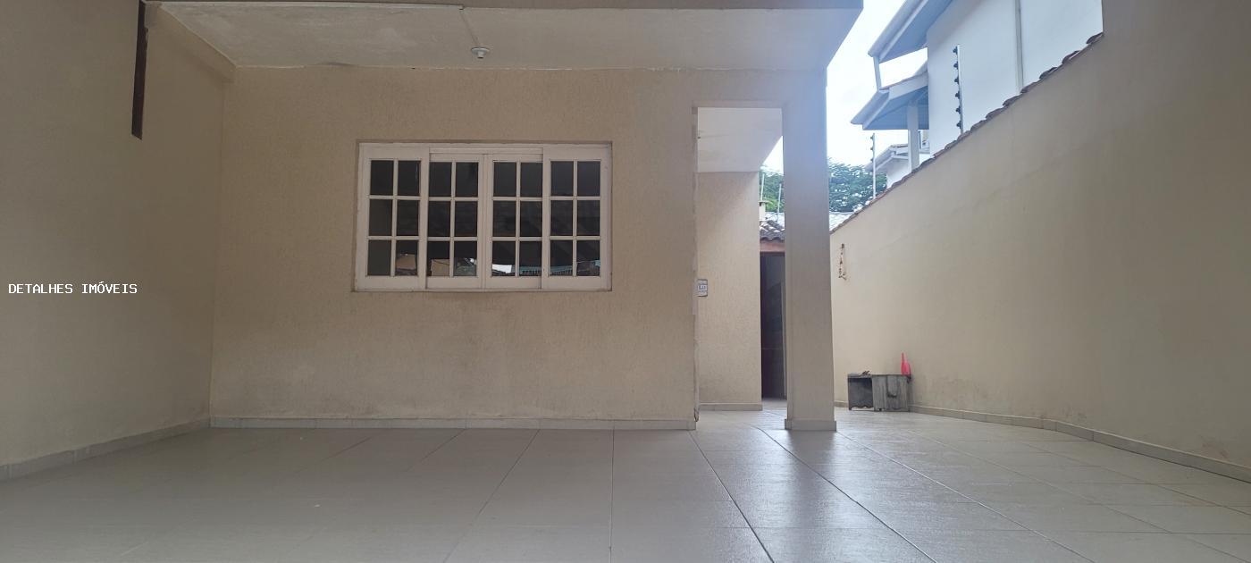 Sobrado à venda com 3 quartos, 150m² - Foto 3