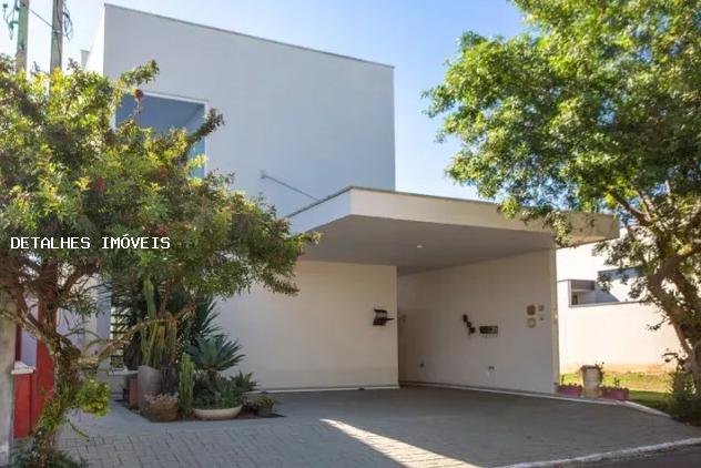 Casa à venda com 3 quartos, 225m² - Foto 12