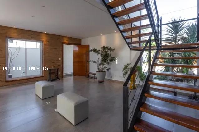 Casa à venda com 3 quartos, 225m² - Foto 13