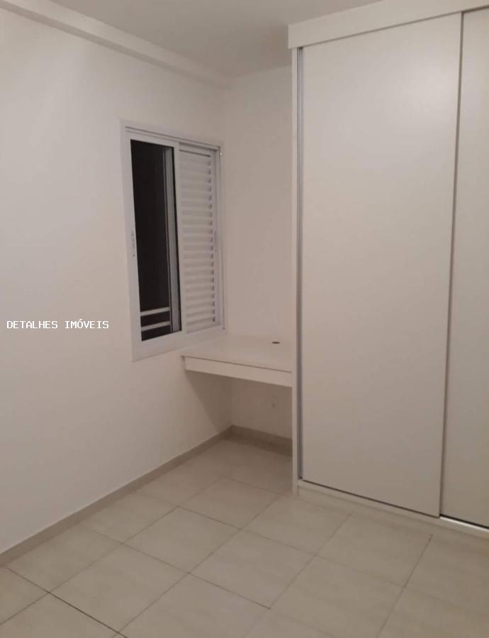 Apartamento para alugar com 2 quartos, 84m² - Foto 8