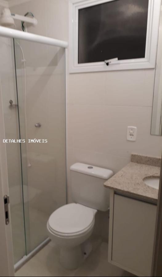 Apartamento para alugar com 2 quartos, 84m² - Foto 10