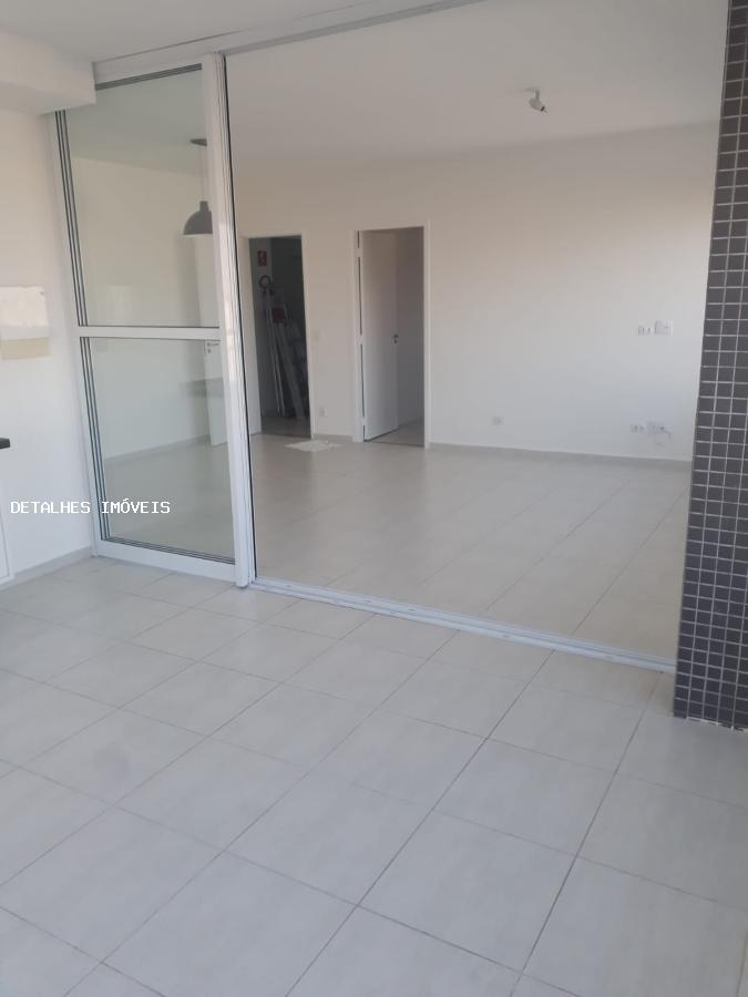 Apartamento para alugar com 2 quartos, 84m² - Foto 4