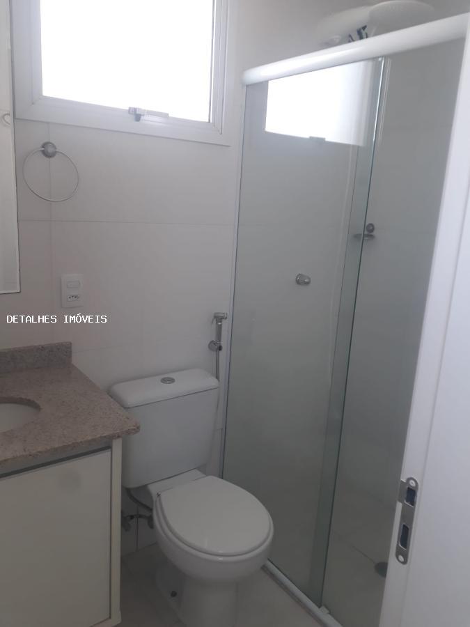 Apartamento para alugar com 2 quartos, 84m² - Foto 11