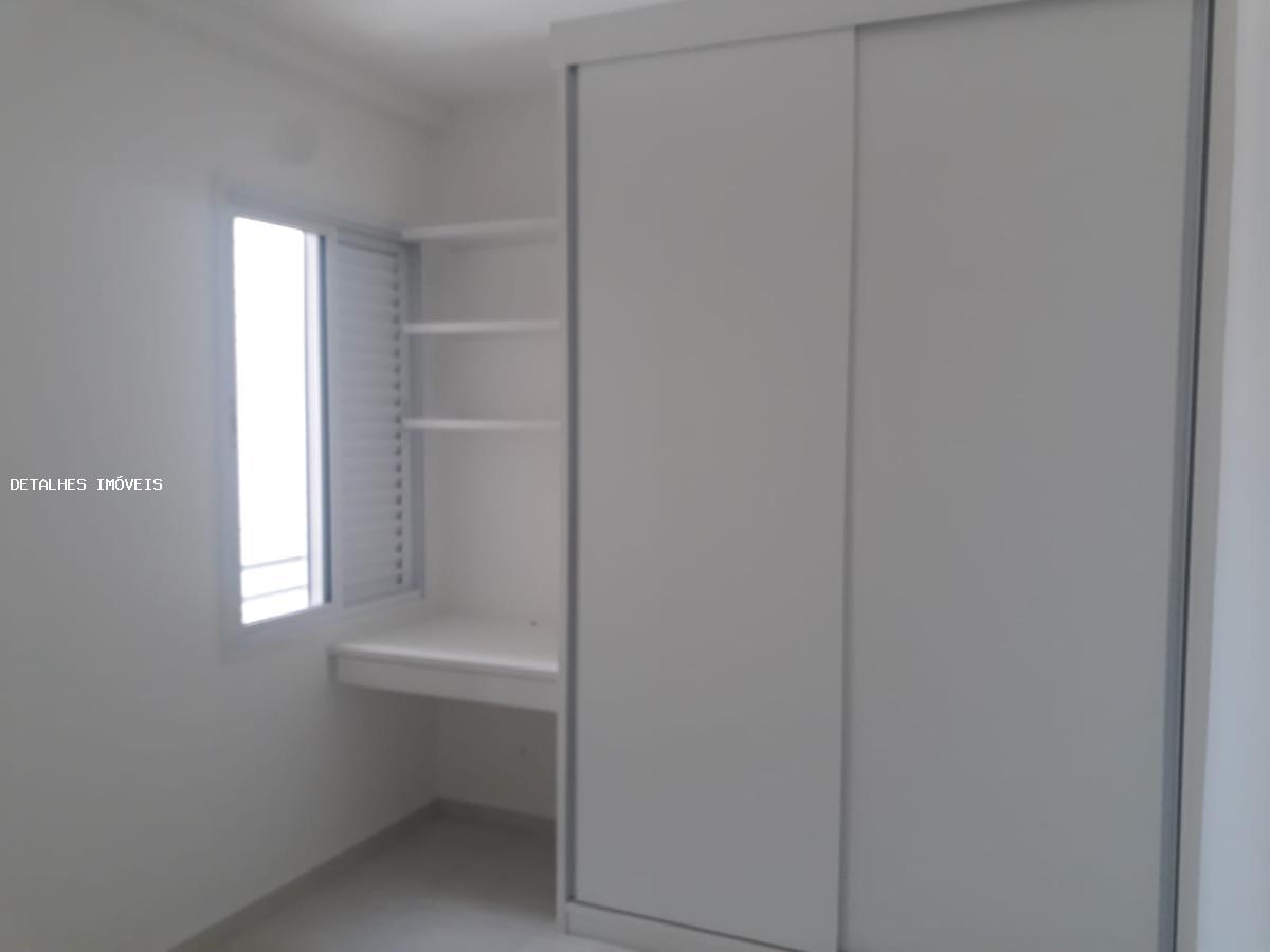 Apartamento para alugar com 2 quartos, 84m² - Foto 12