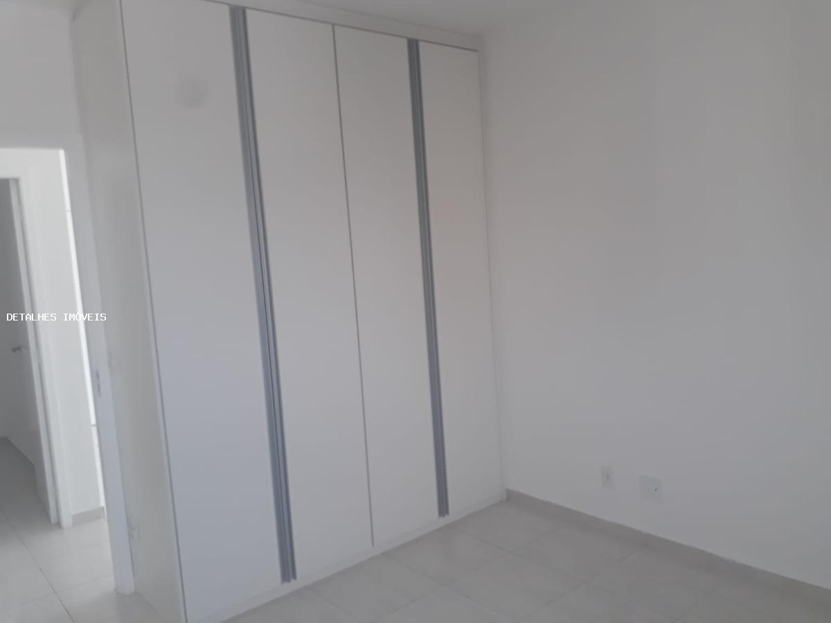 Apartamento para alugar com 2 quartos, 84m² - Foto 13