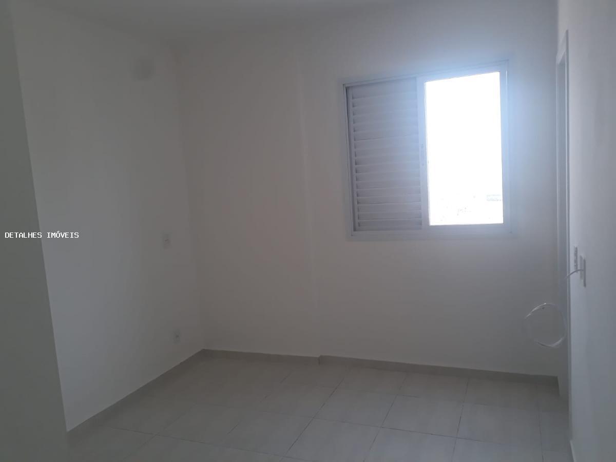 Apartamento para alugar com 2 quartos, 84m² - Foto 14