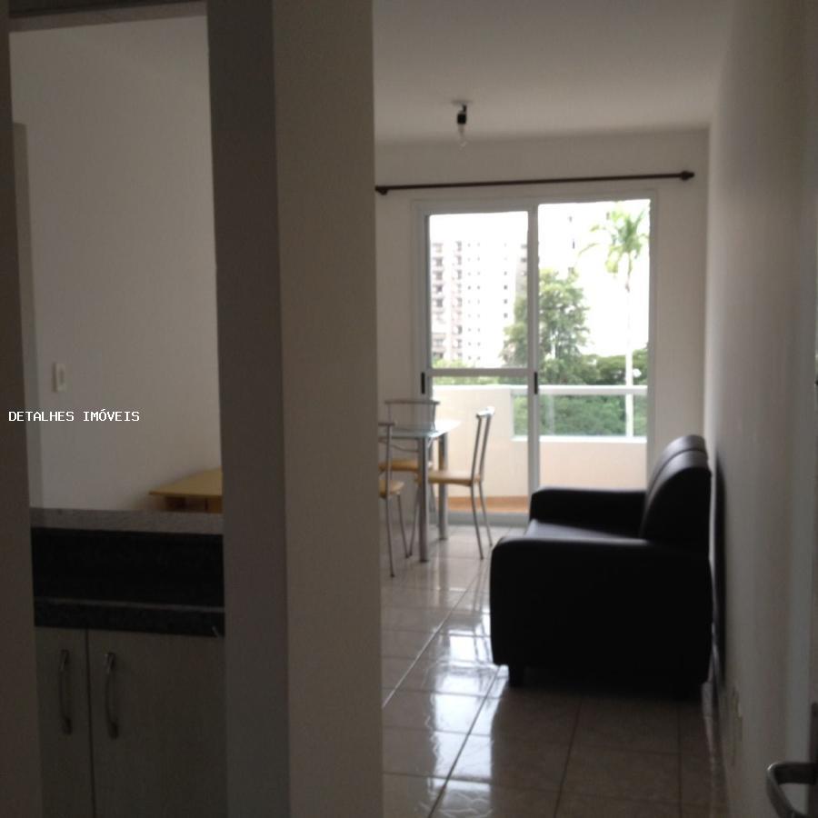 Apartamento para alugar com 1 quarto, 50m² - Foto 2