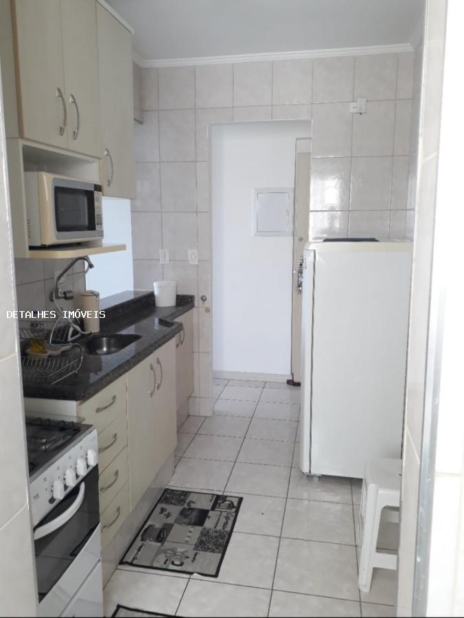 Apartamento para alugar com 1 quarto, 50m² - Foto 9