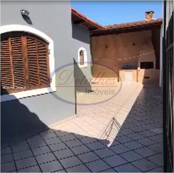 Casa à venda com 3 quartos, 313m² - Foto 10