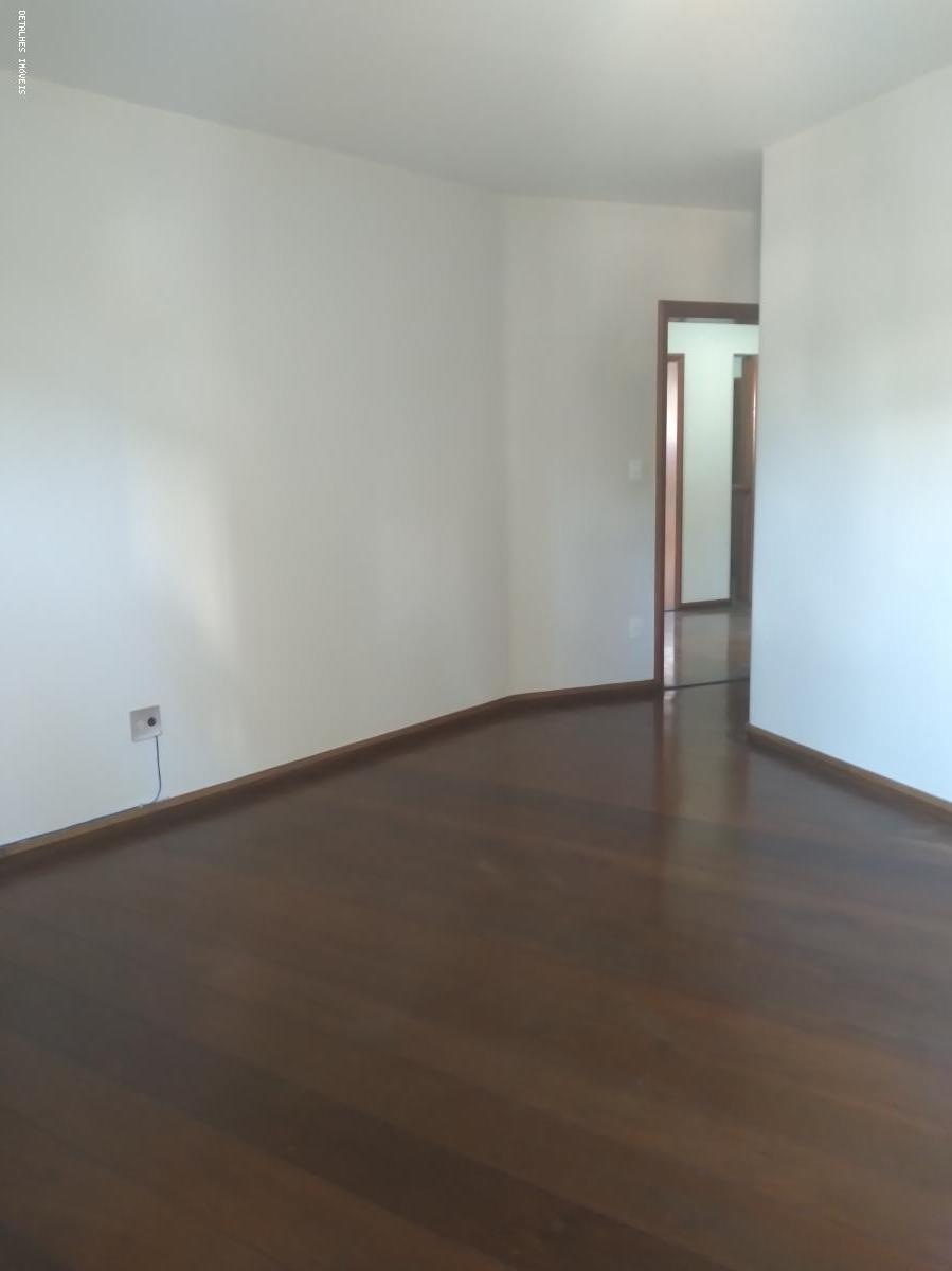 Apartamento para alugar com 4 quartos, 330m² - Foto 12