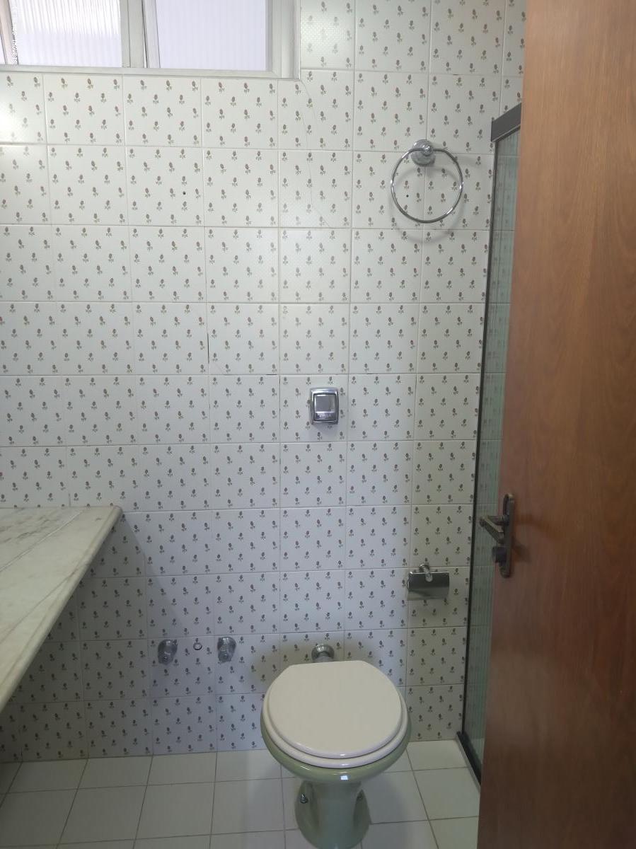 Apartamento para alugar com 4 quartos, 330m² - Foto 27