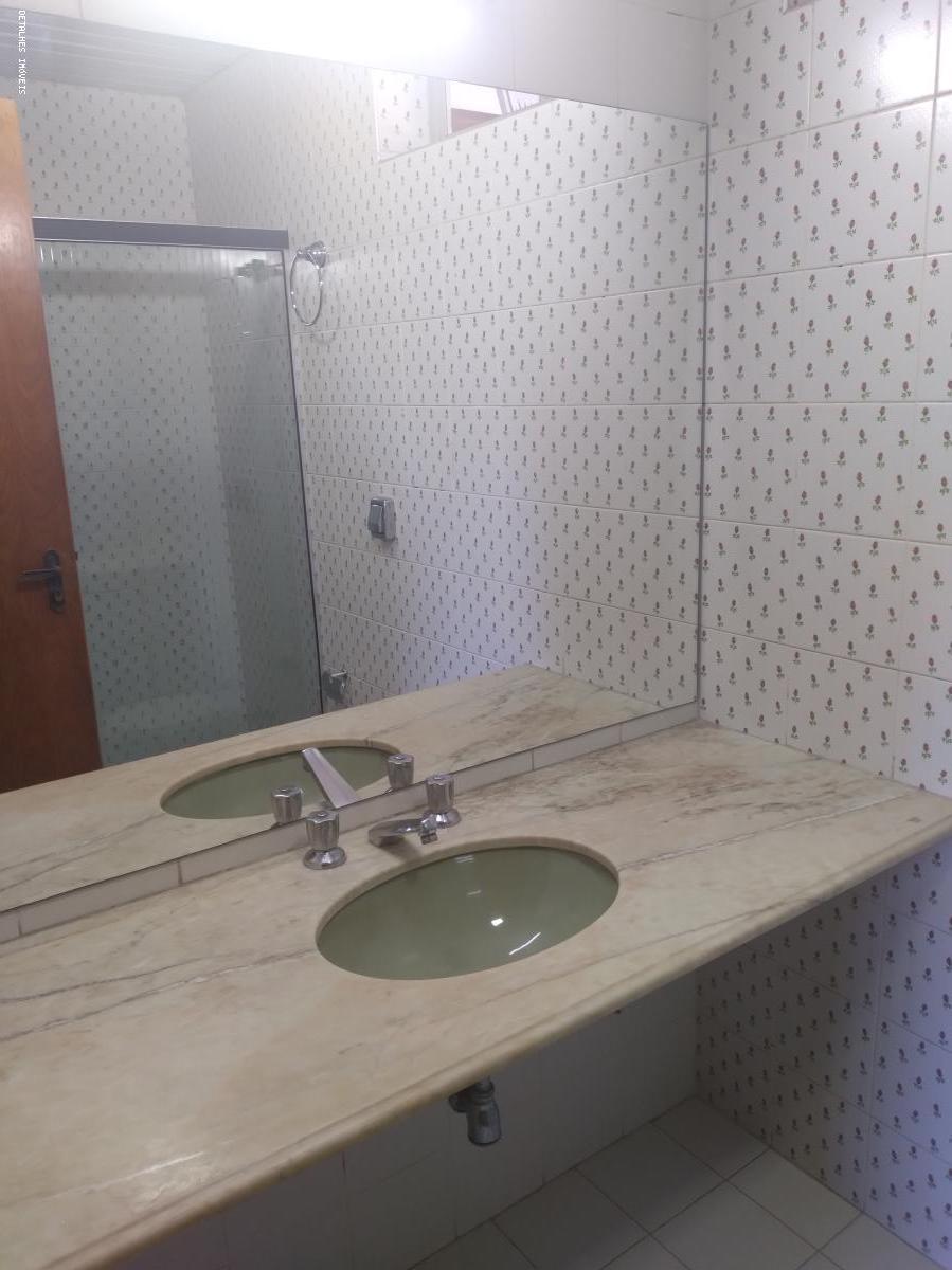 Apartamento para alugar com 4 quartos, 330m² - Foto 29