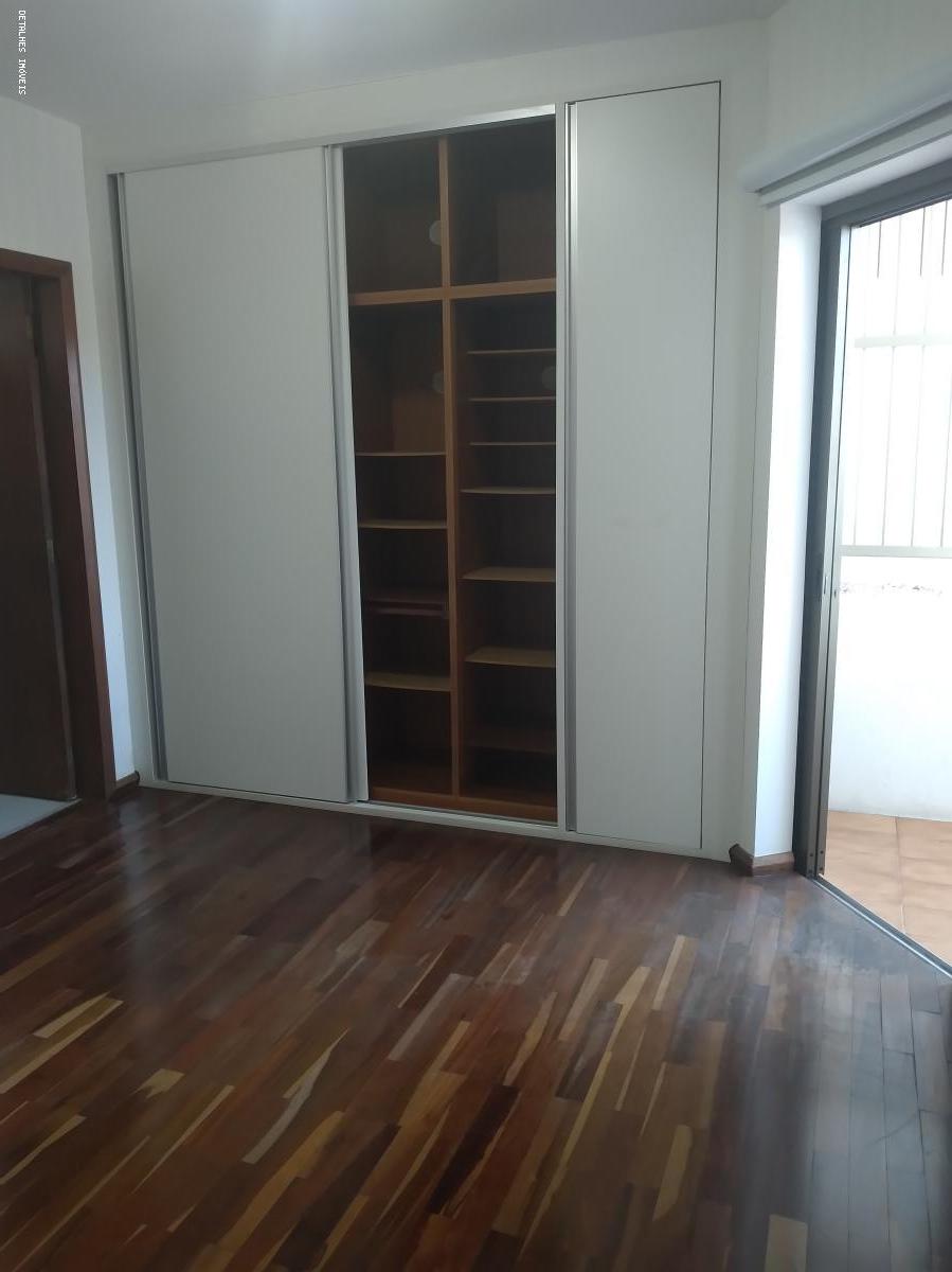 Apartamento para alugar com 4 quartos, 330m² - Foto 32