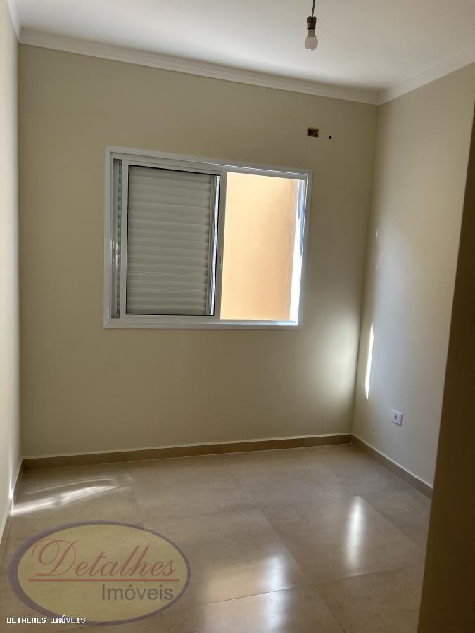 Casa à venda com 3 quartos, 93m² - Foto 11