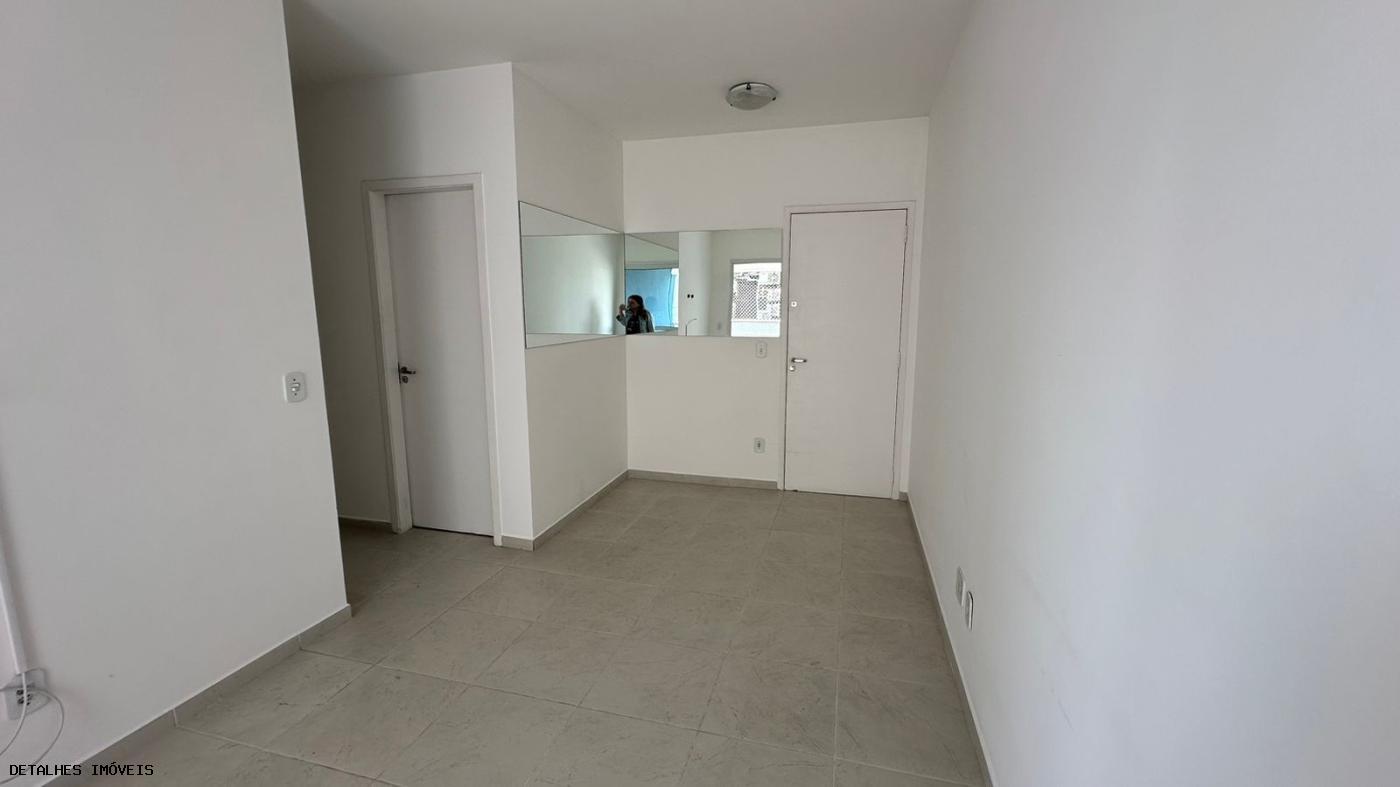 Apartamento para alugar com 2 quartos, 68m² - Foto 8