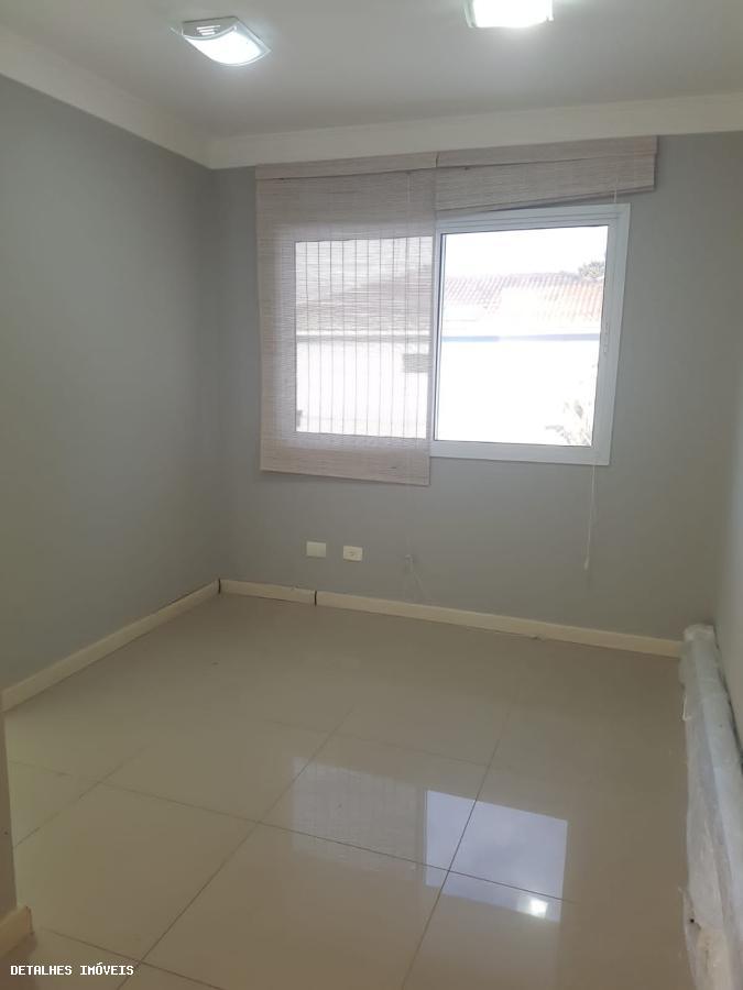 Casa à venda com 5 quartos, 330m² - Foto 24