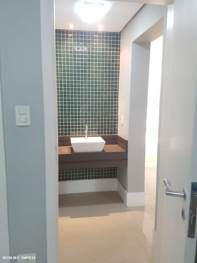 Casa à venda com 5 quartos, 330m² - Foto 13