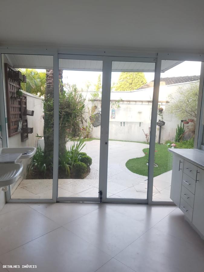 Casa à venda com 5 quartos, 330m² - Foto 11