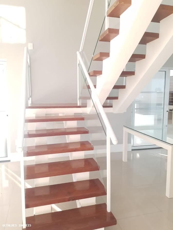 Casa à venda com 5 quartos, 330m² - Foto 16