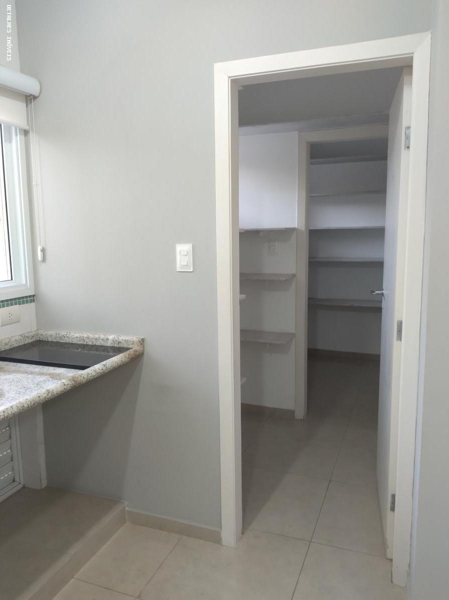 Casa à venda com 5 quartos, 330m² - Foto 8