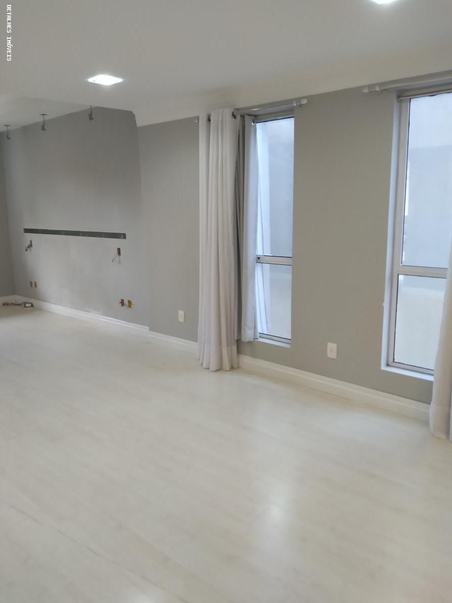 Casa à venda com 5 quartos, 330m² - Foto 18