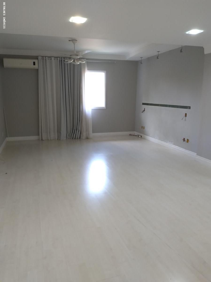 Casa à venda com 5 quartos, 330m² - Foto 20