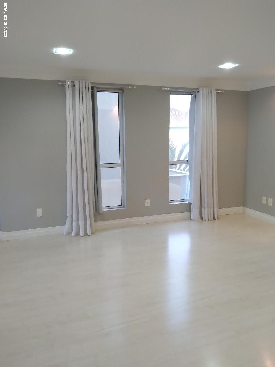 Casa à venda com 5 quartos, 330m² - Foto 40