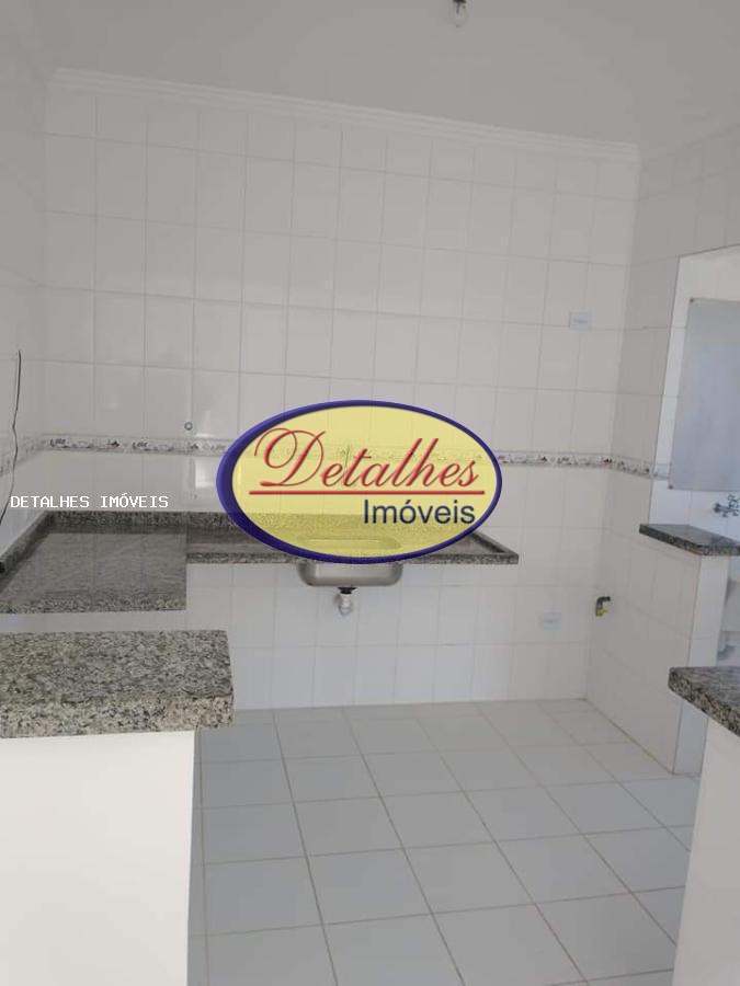 Apartamento para alugar com 4 quartos, 180m² - Foto 13