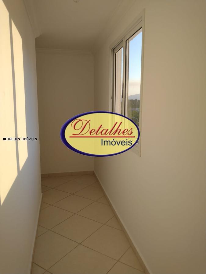 Apartamento para alugar com 4 quartos, 180m² - Foto 9